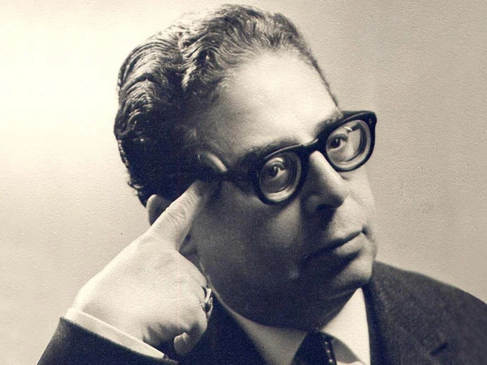 foto blanco y negro del poeta Mufdi Zakaría