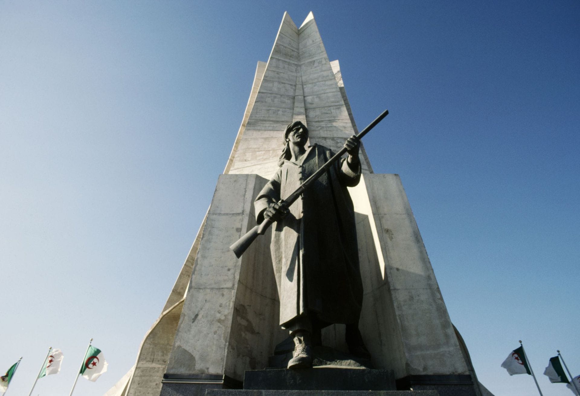 Monumento a los mártires en Argelia